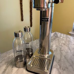 Excellent pre-owned condition Aarke Carbonator currently retails for $229.95